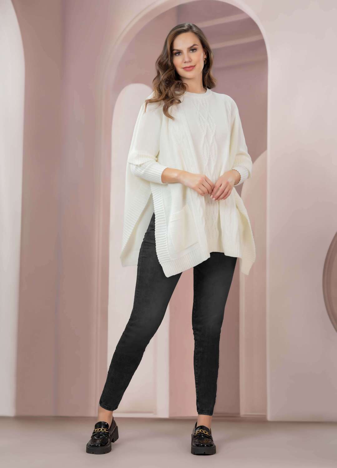 ELEGANCE (RUANA TEJIDA EN HILO DAMA) 5320.