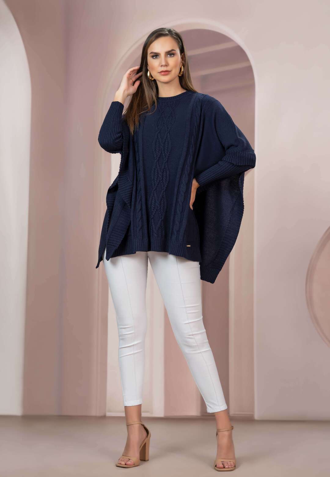 ELEGANCE (RUANA TEJIDA EN HILO DAMA) 5320.